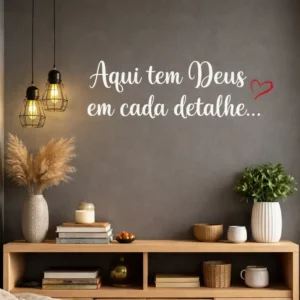 Adesivo De Parede Frase Aqui Tem Deus Coração 21x65 Cm